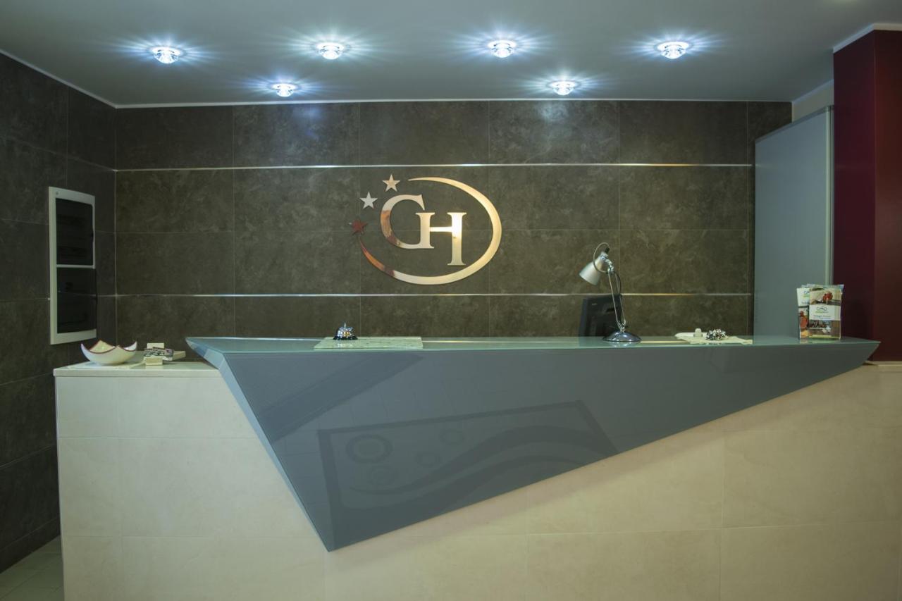 Hotel Ginevra 포지오마리노 외부 사진