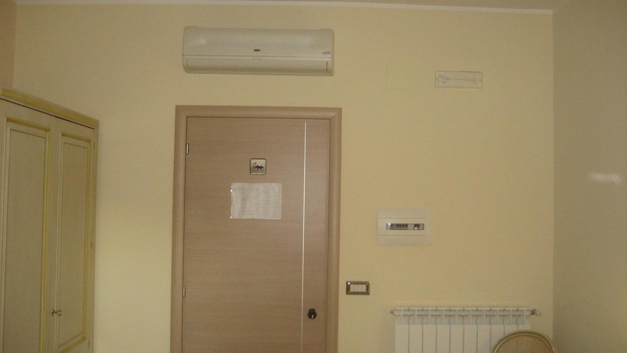 Hotel Ginevra 포지오마리노 외부 사진