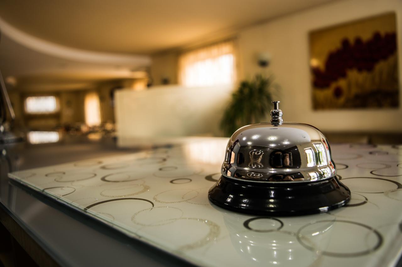 Hotel Ginevra 포지오마리노 외부 사진